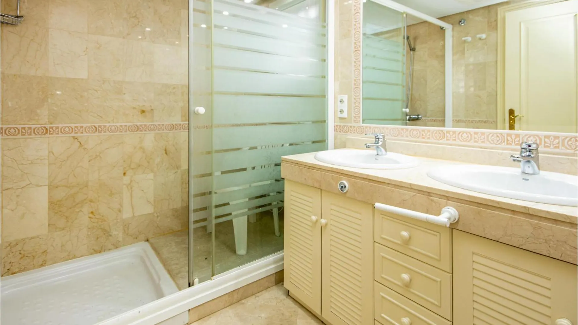 Stunning Home In Bahia De Casares With Jacuzzi Spain