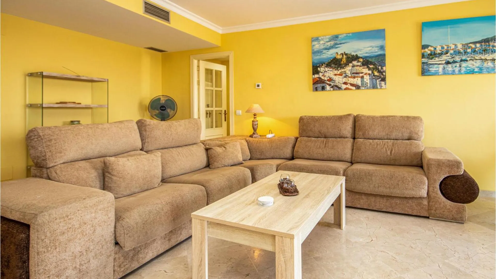 Stunning Home In Bahia De Casares With Jacuzzi