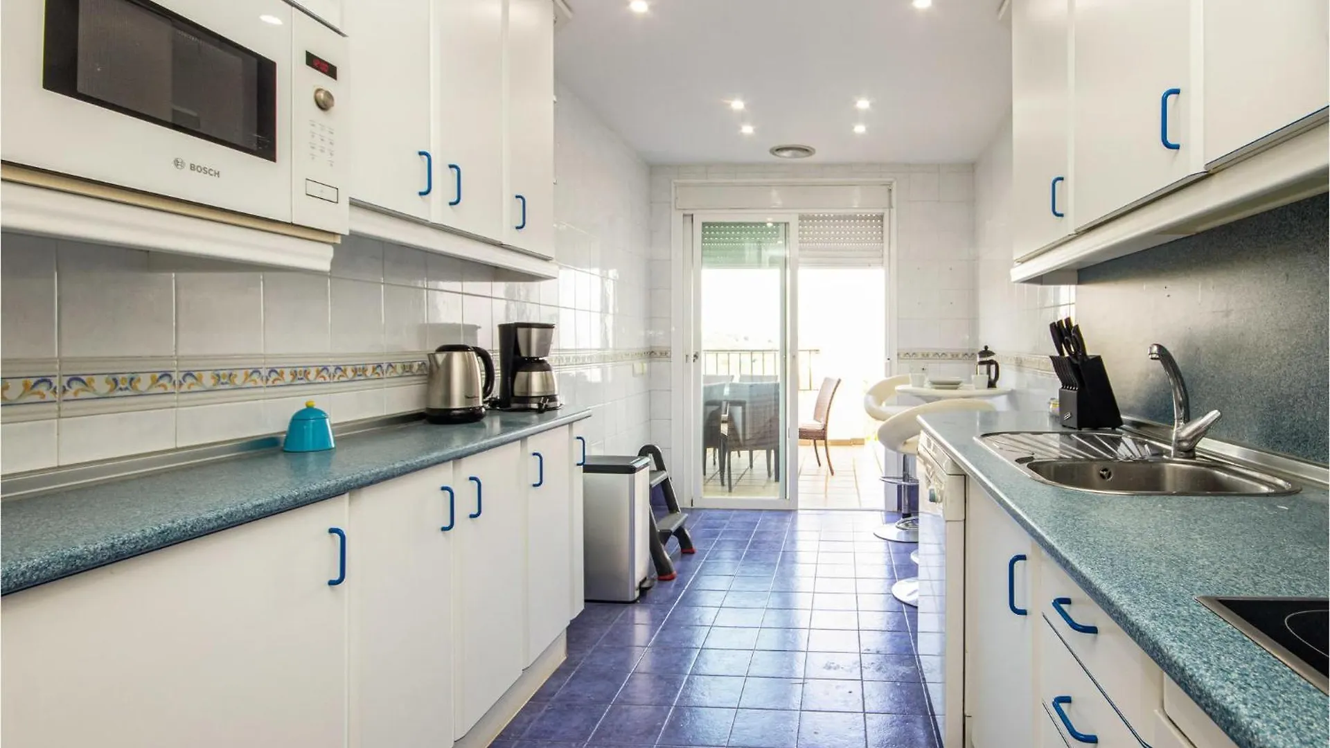 Stunning Home In Bahia De Casares With Jacuzzi 0*,