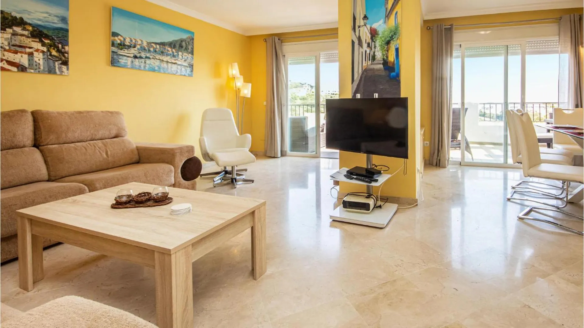 Stunning Home In Bahia De Casares With Jacuzzi